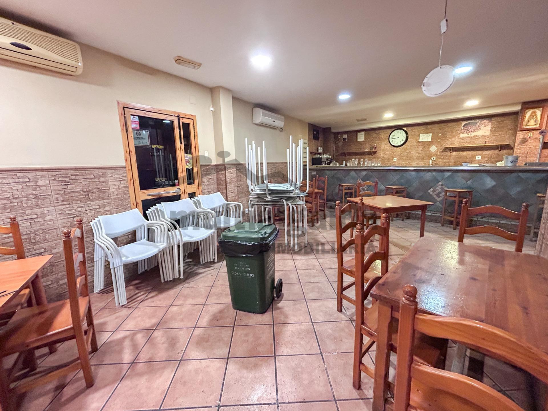 NAVE INDUSTRIAL ACONDICIONADA COMO BAR EN POLIGONO EL PORTAL - foto 3