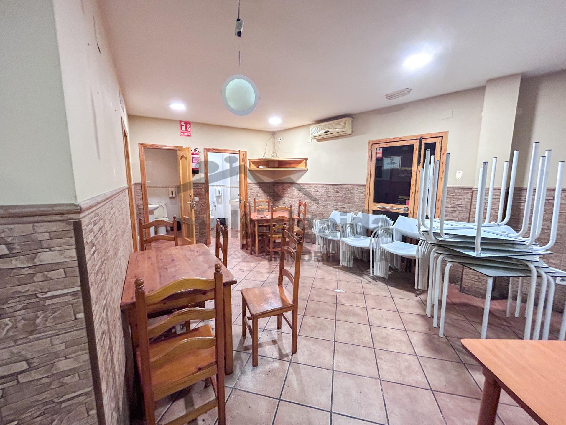NAVE INDUSTRIAL ACONDICIONADA COMO BAR EN POLIGONO EL PORTAL - foto 4