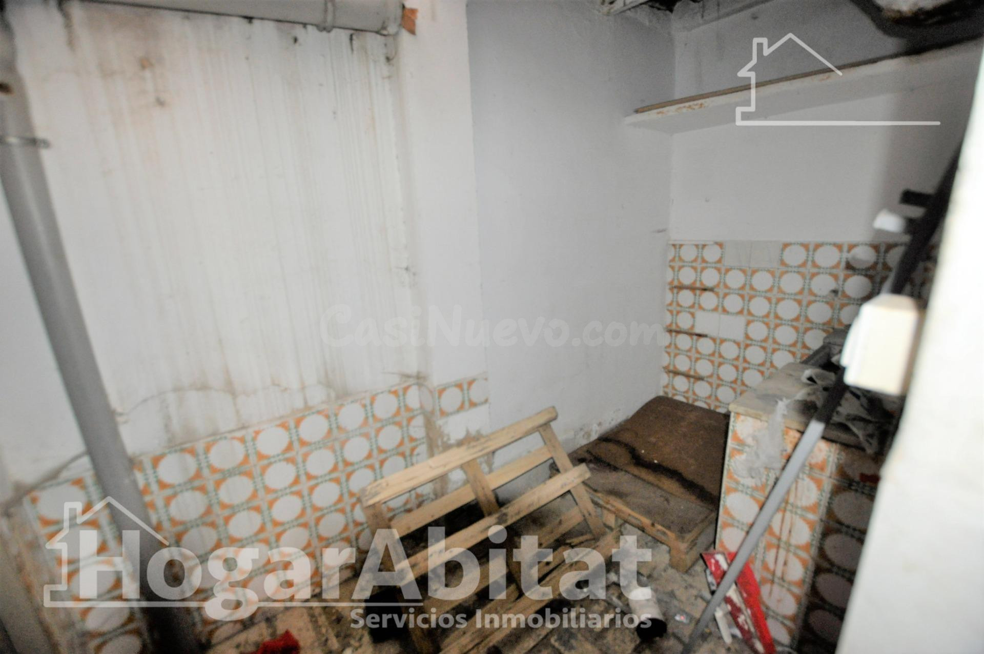 ¡OPORTUNIDAD! LOCAL COMERCIAL PARA REFORMAR EN NOU MOLES - foto 5