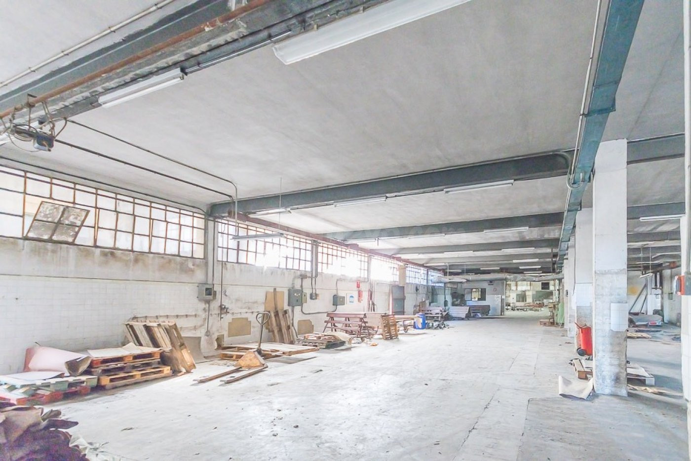 Ref. 03813 - Naves industriales en Villanmarchante, con alma - foto 3