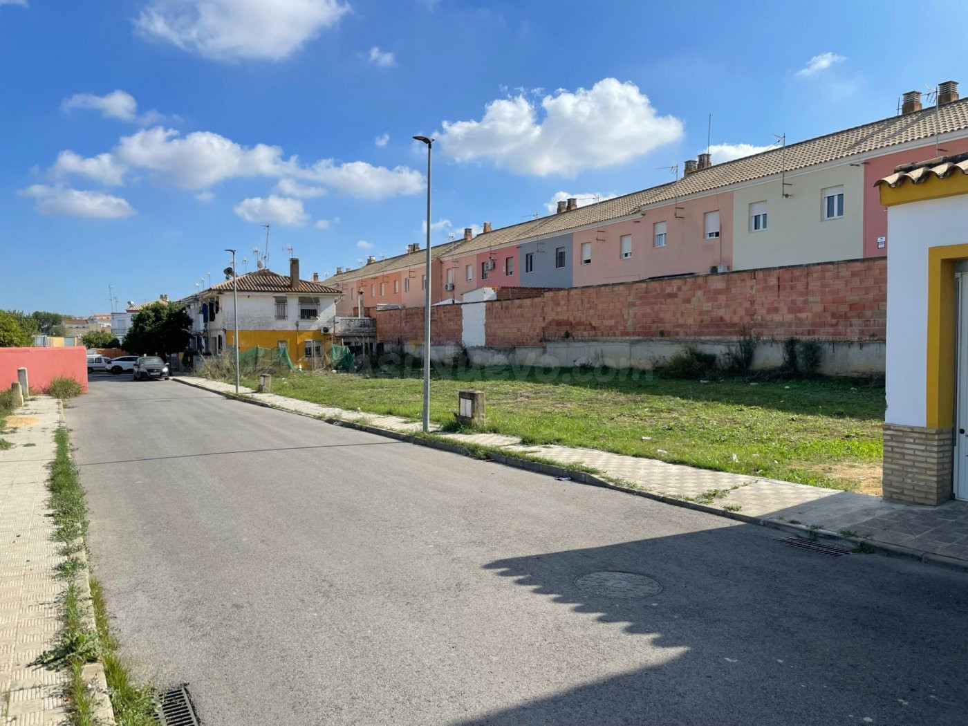 Solar en venta (proindiviso) en Huévar del Aljarafe - foto 3