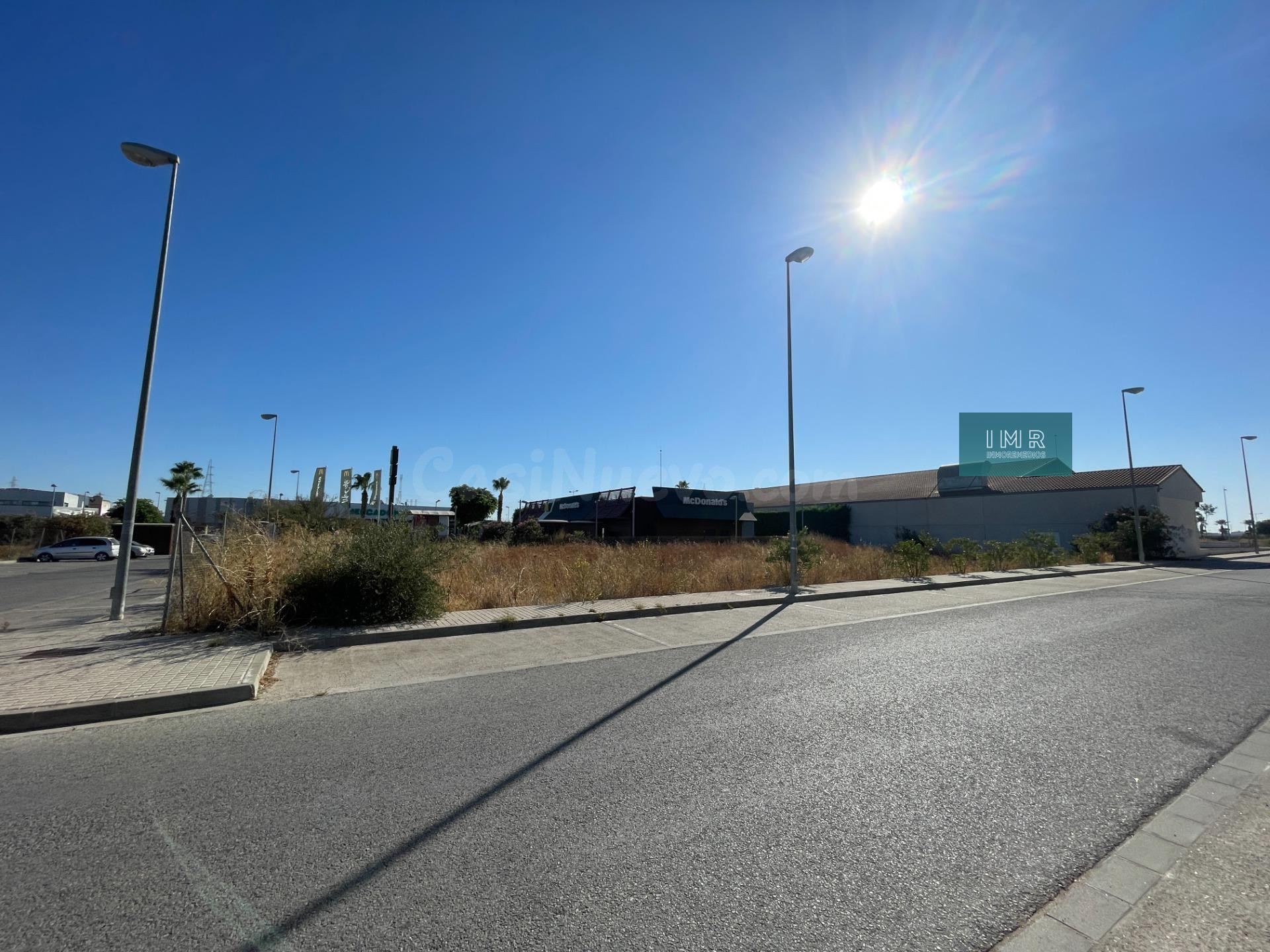 Solar comercial en venta en zona estratégica – Dos Hermanas, - foto 3