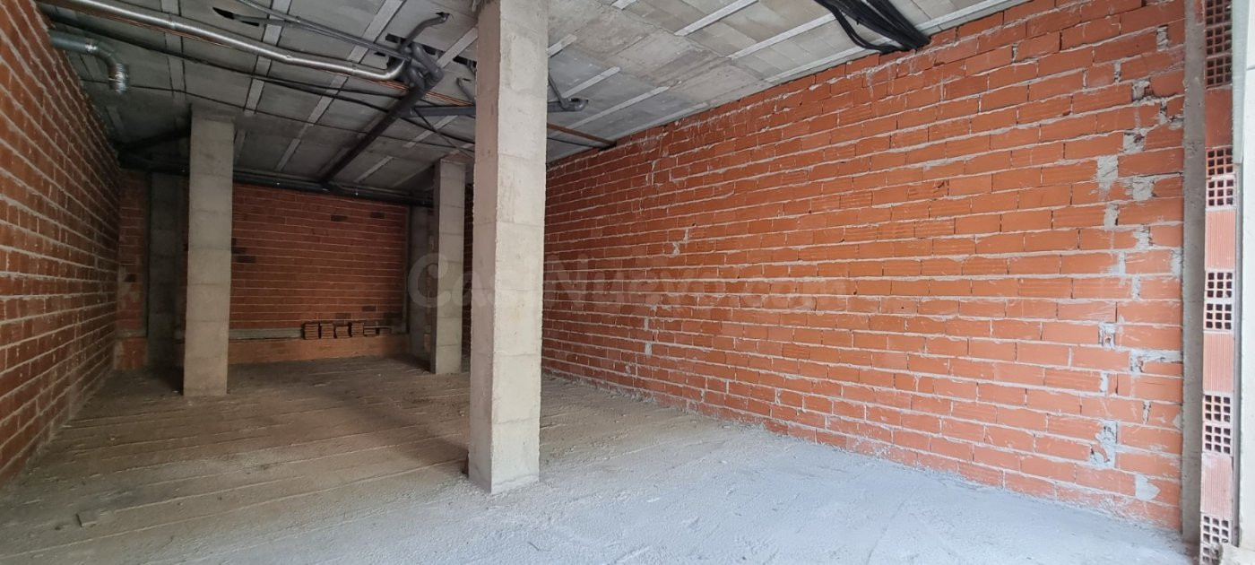 Ref. 03928 - Local comercial diáfano en Llíria - foto 4