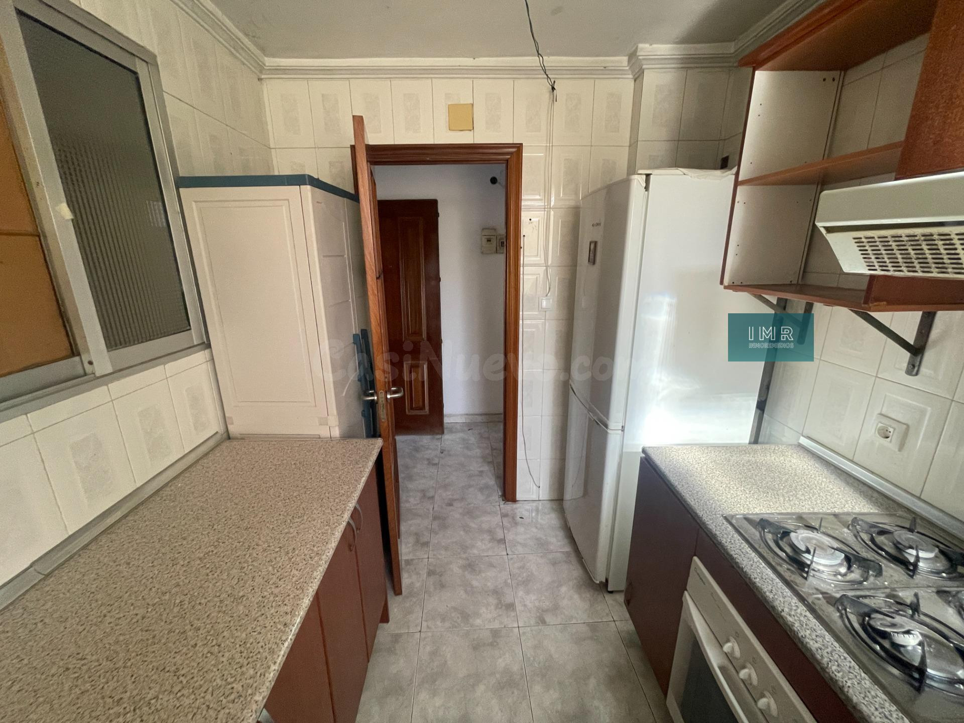 ¡Oportunidad en Calle José Bermejo! Piso de 3 hab. con ascen - foto 5