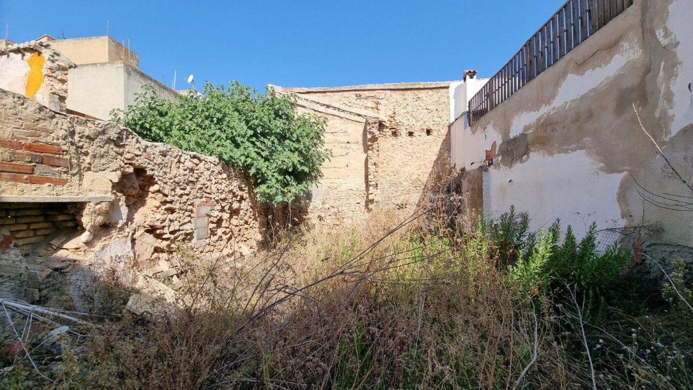 Ref. 04024 - Solar en venta en La Pobla de Vallbona