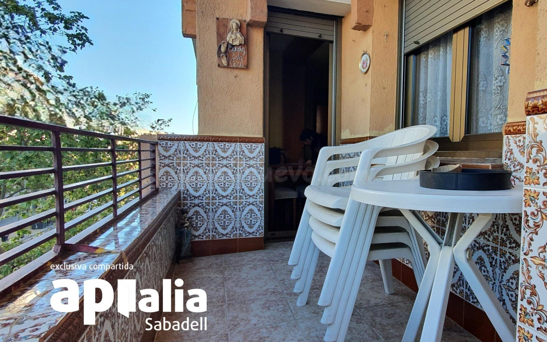 PISO DE 4 habitaciones CON ASCENSOR Y BALCÓN EN LA CREU DE B - foto 3