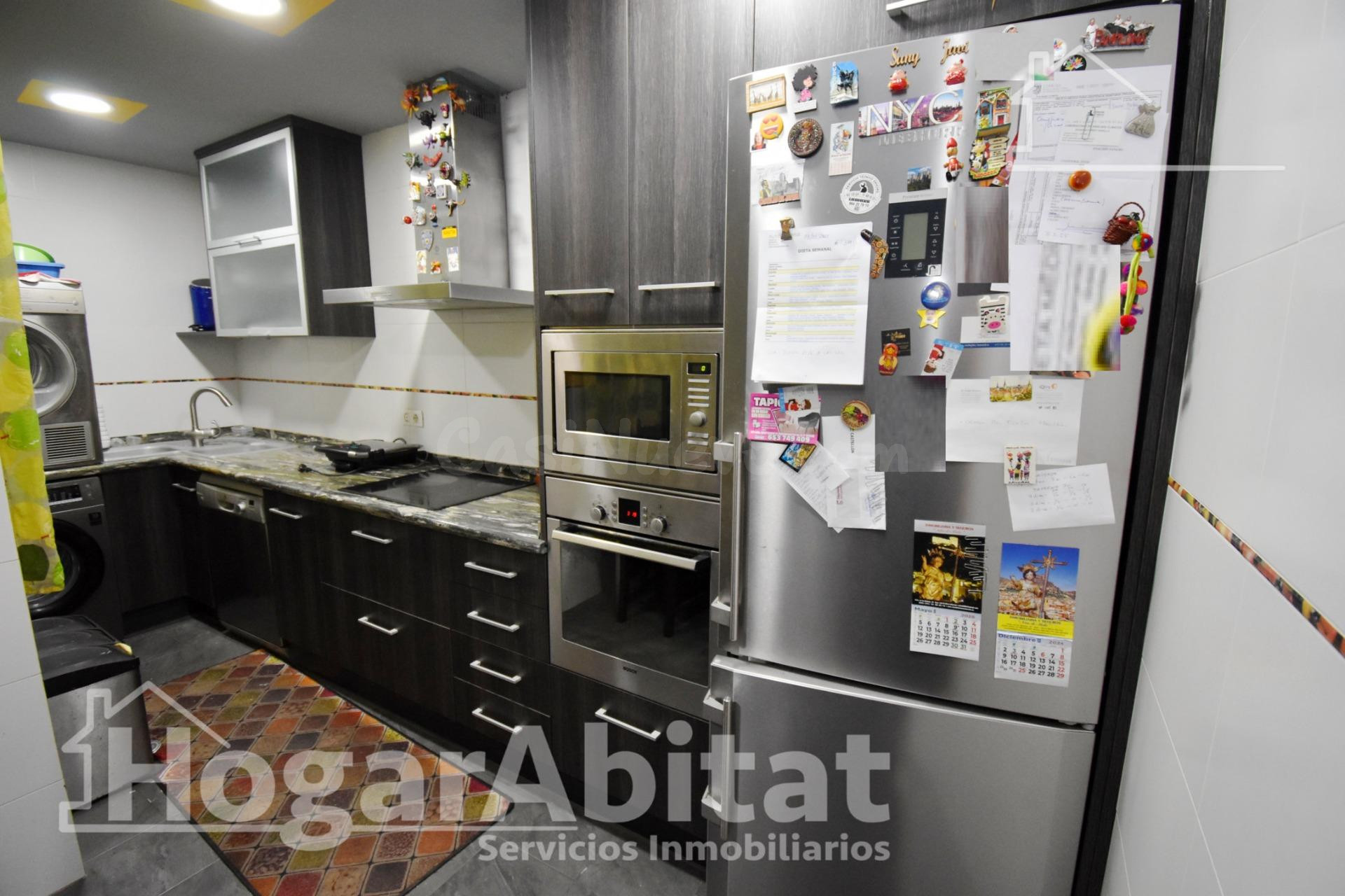 MUY AMPLIO CON GARAJE Y BALCÓN EN EL CENTRO - foto 4