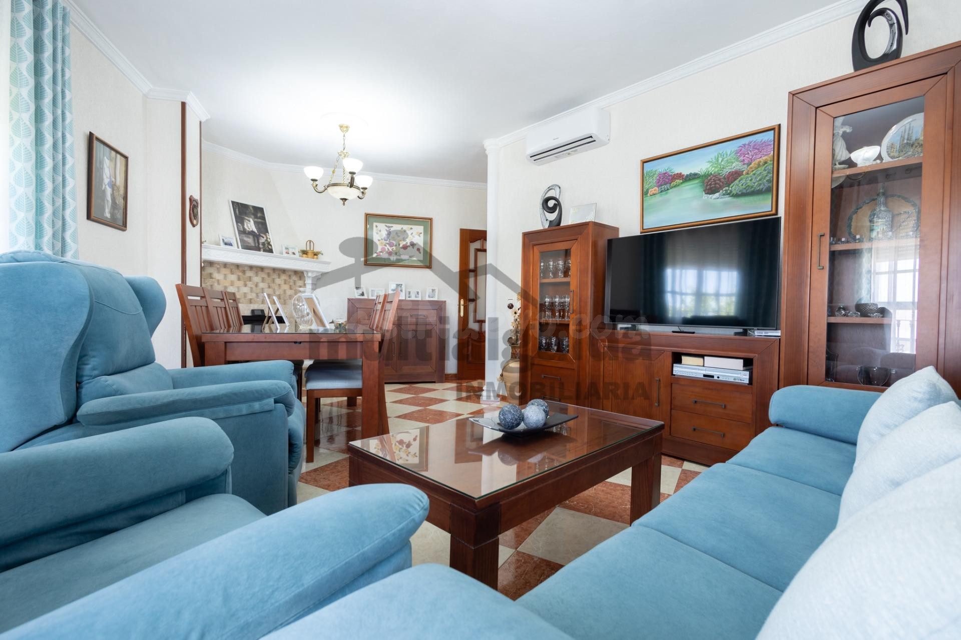 ESTUPENDA CASA EN JEDULA