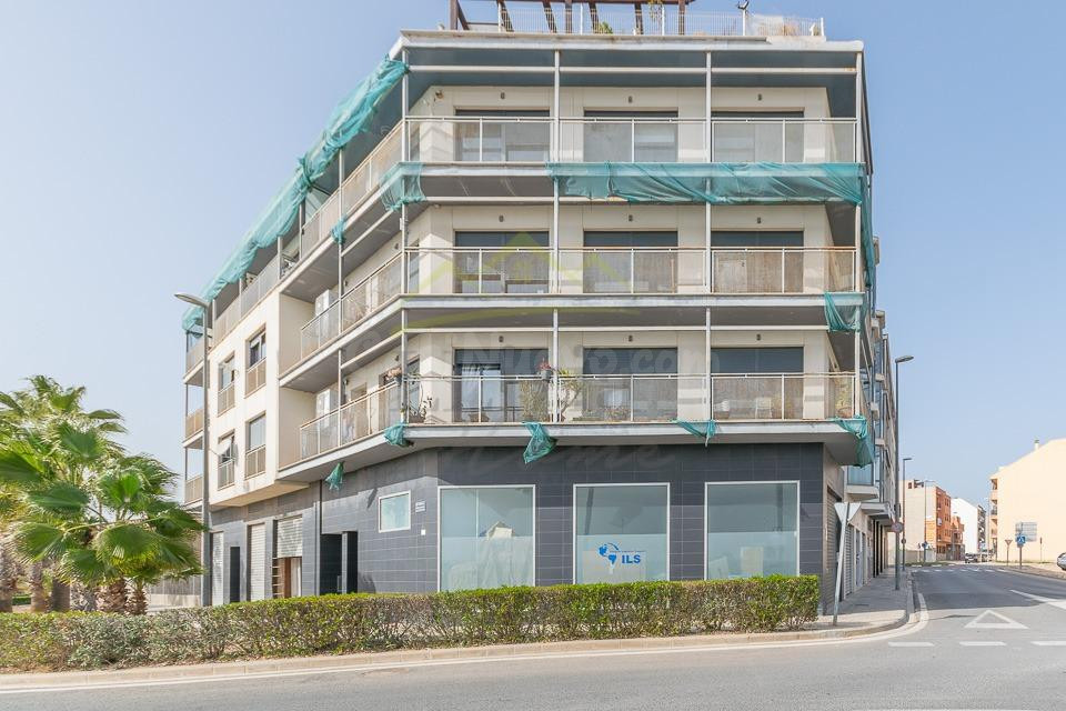 Ref 04194 Local comercial ronda de Pobla de Vallbona 215 m2 - foto 3