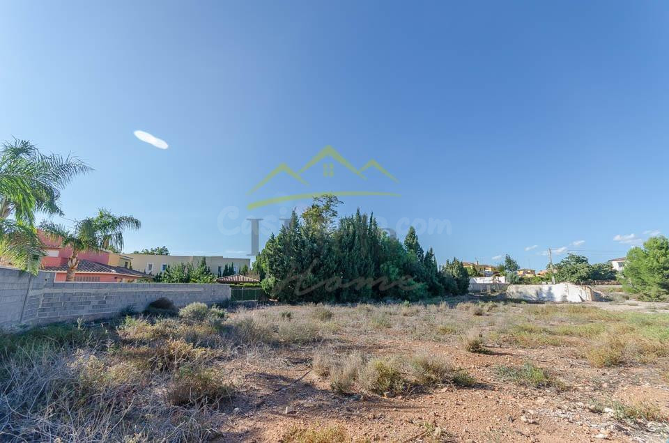 Ref. 04233 - EXCLUSIVA - Parcela (solar) en Nova Maravisa. - foto 2