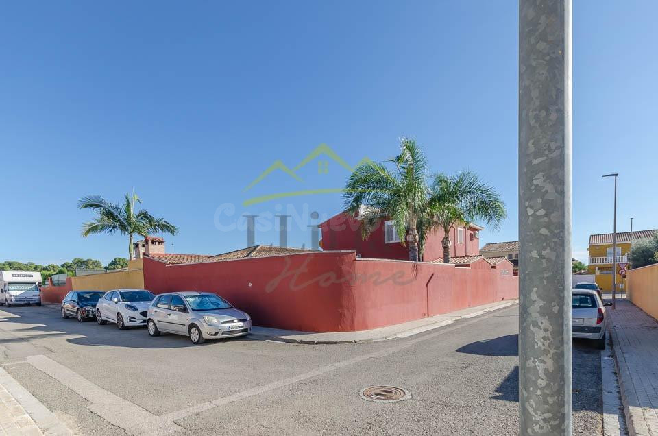 Ref. 04233 - EXCLUSIVA - Parcela (solar) en Nova Maravisa. - foto 4