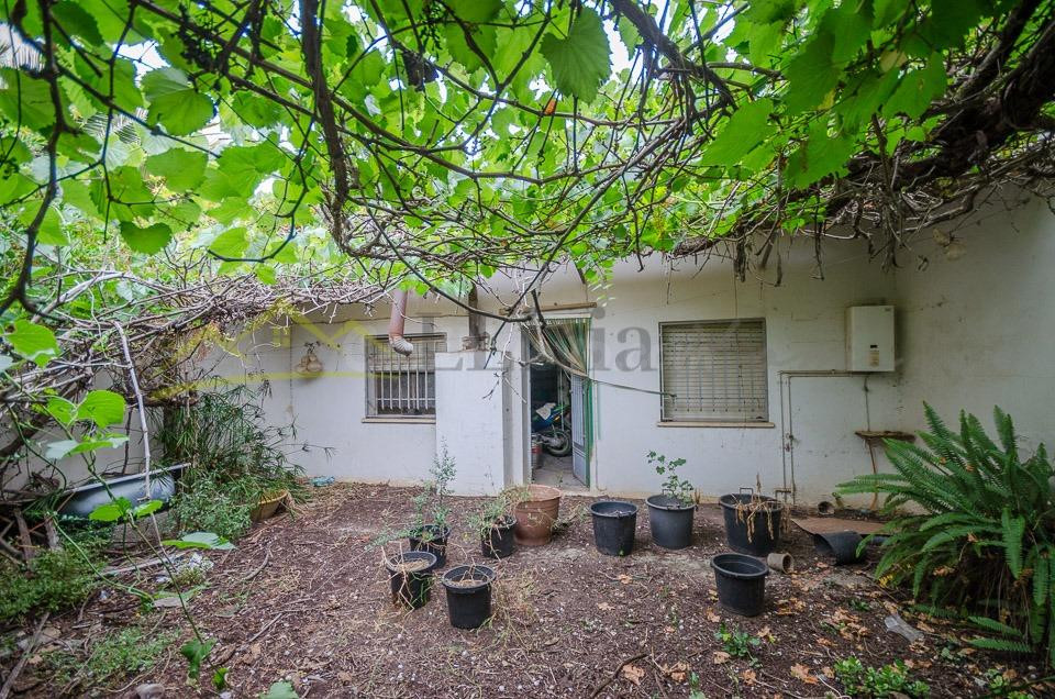 Ref. 04293 - Casa con parcela urbana en una de las mejores z - foto 2