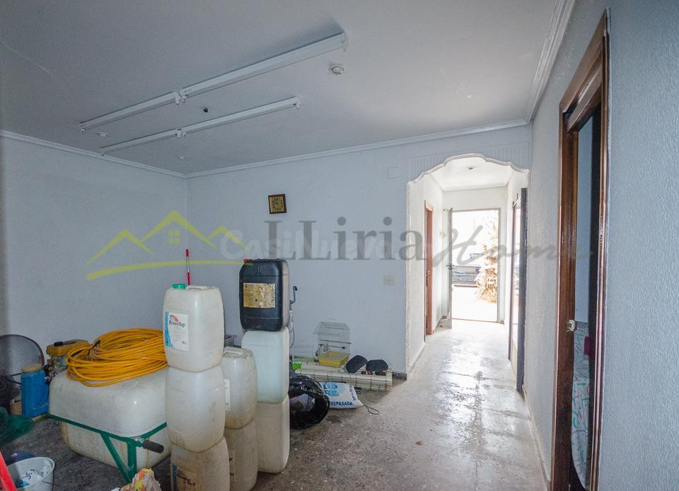 Ref. 04293 - Casa con parcela urbana en una de las mejores z - foto 3
