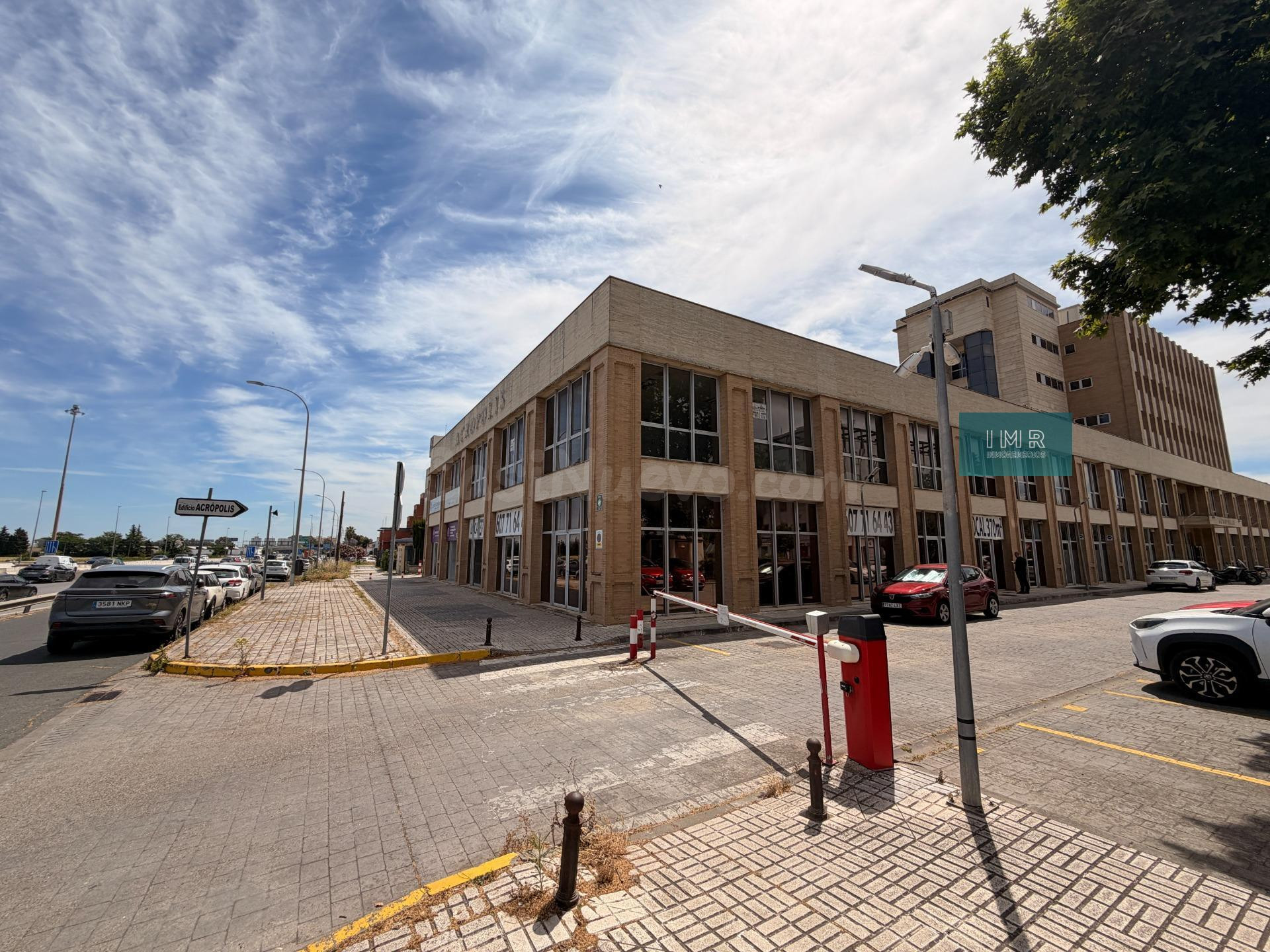 Se vende planta completa de garaje en Sevilla Este – Edifici - foto 2