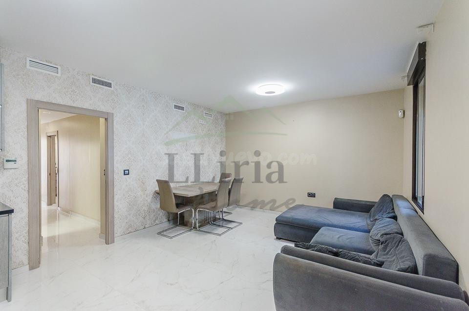 Ref. 04355.- Piso en planta baja con terraza y barbacoa para - foto 4
