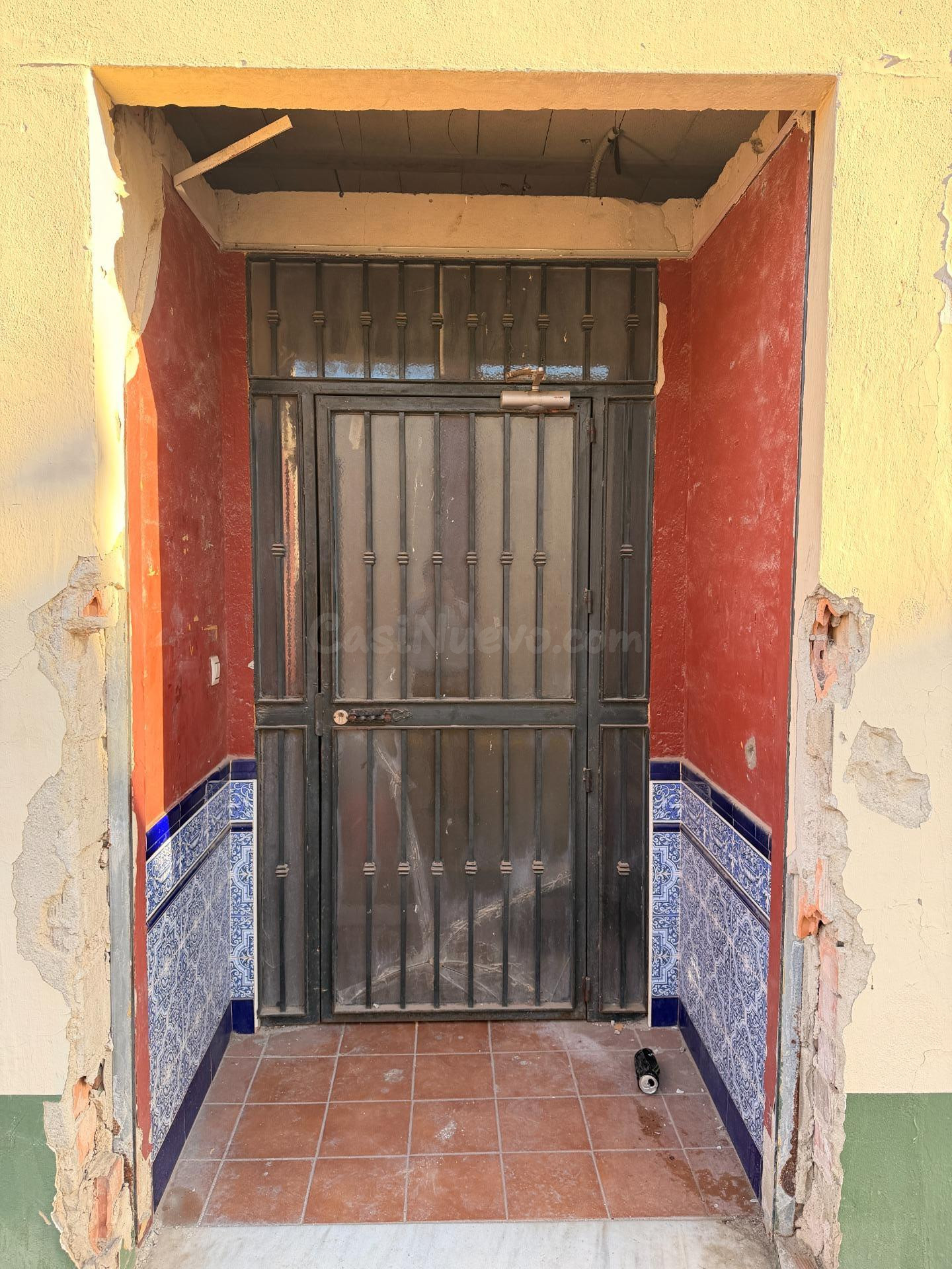 VENTA SIN POSESIÓN: Local comercial en el centro de Bollullo - foto 4