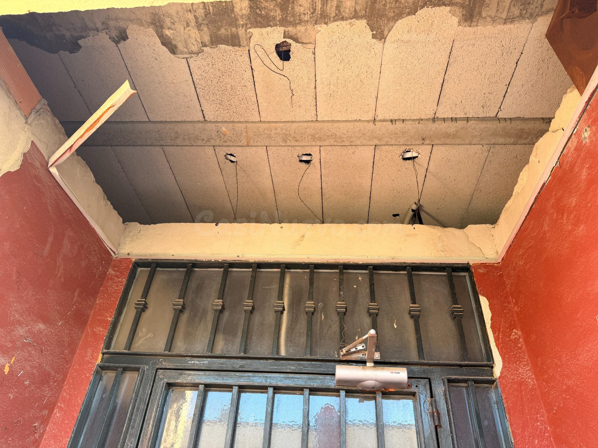 VENTA SIN POSESIÓN: Local comercial en el centro de Bollullo - foto 5