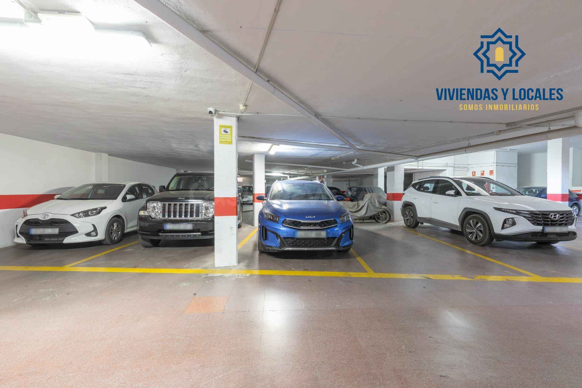 IDEAL INVERSORES!!! 35 PLAZAS DE APARCAMIENTO Y 5 TRASTEROS, - foto 4