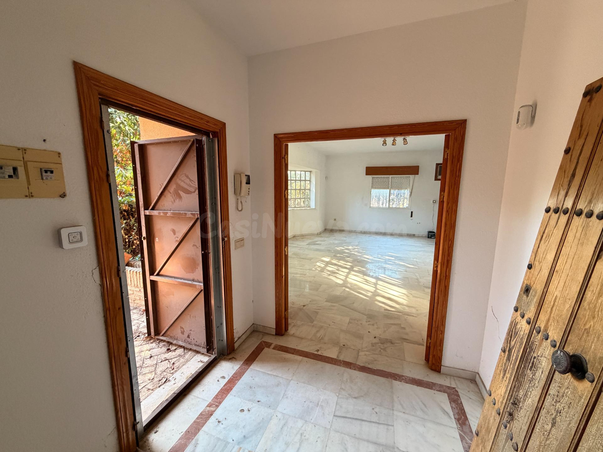 Chalet independiente en una sola planta con 940 m2 de parcel - foto 5