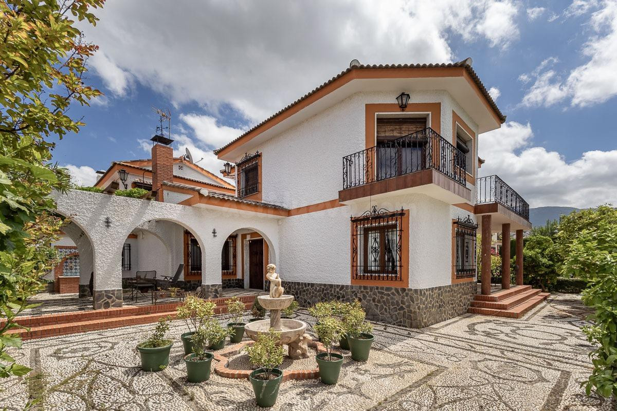 Chalet a la entrada de Huetor Vega - foto 4