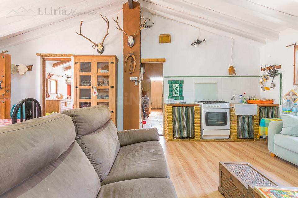 Ref. 04381.- EXCLUSIVA- Chalet reformado en plena naturaleza