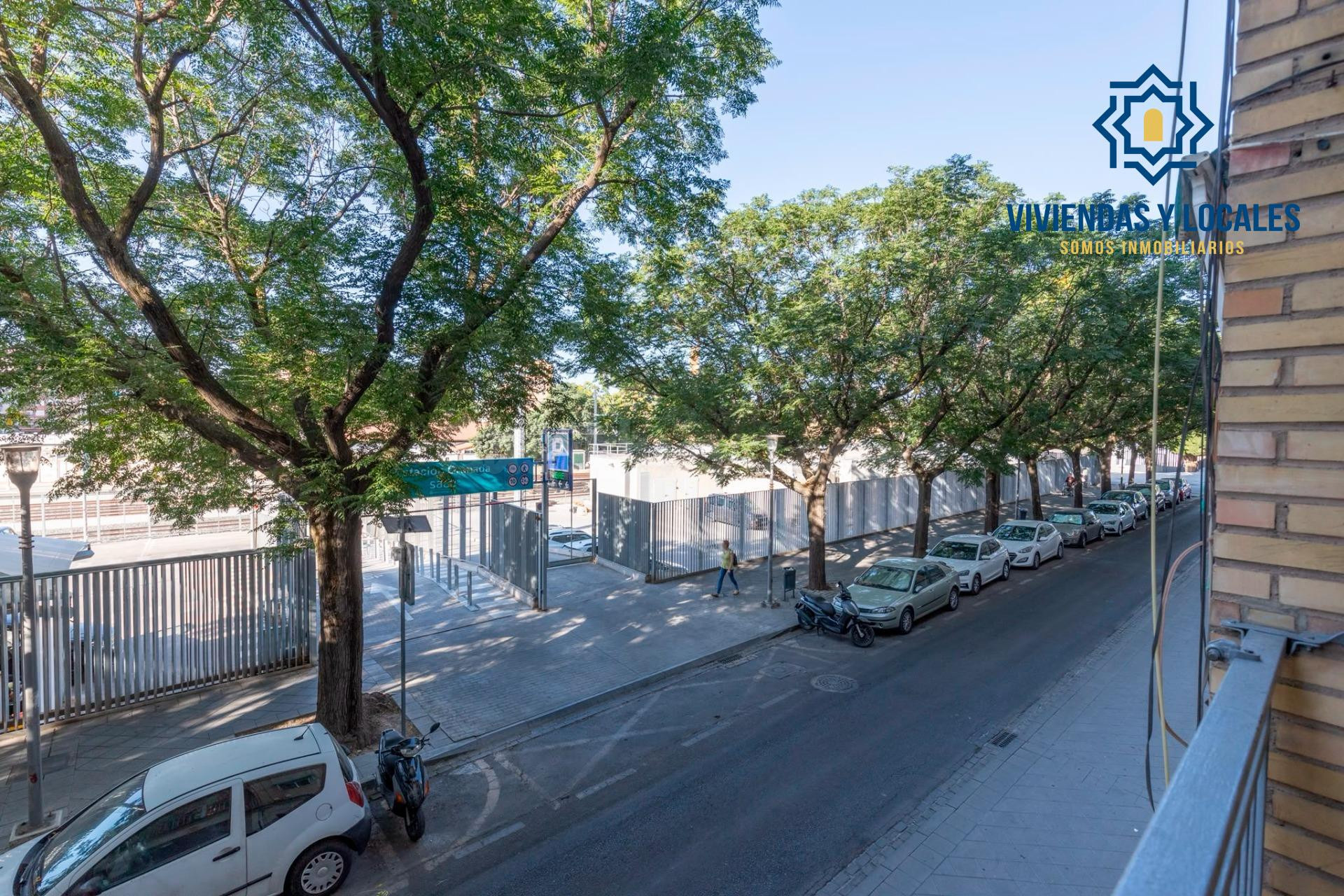 Amplia vivienda de 4 dormitorios con plaza de garaje opciona - foto 2