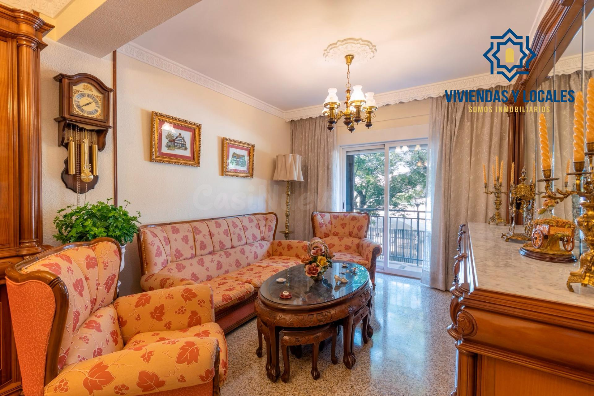 Amplia vivienda de 4 dormitorios con plaza de garaje opciona - foto 3