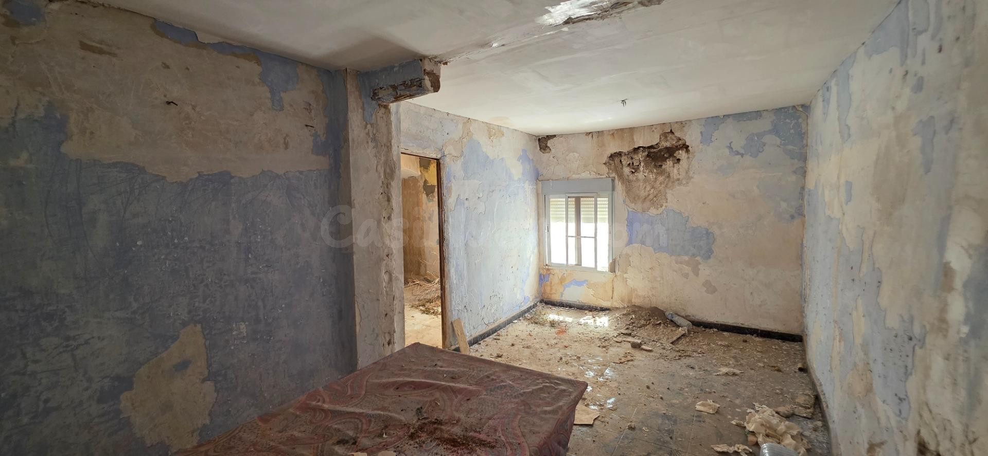 Casa de pueblo en el centro de Villar del Arzobispo - foto 3