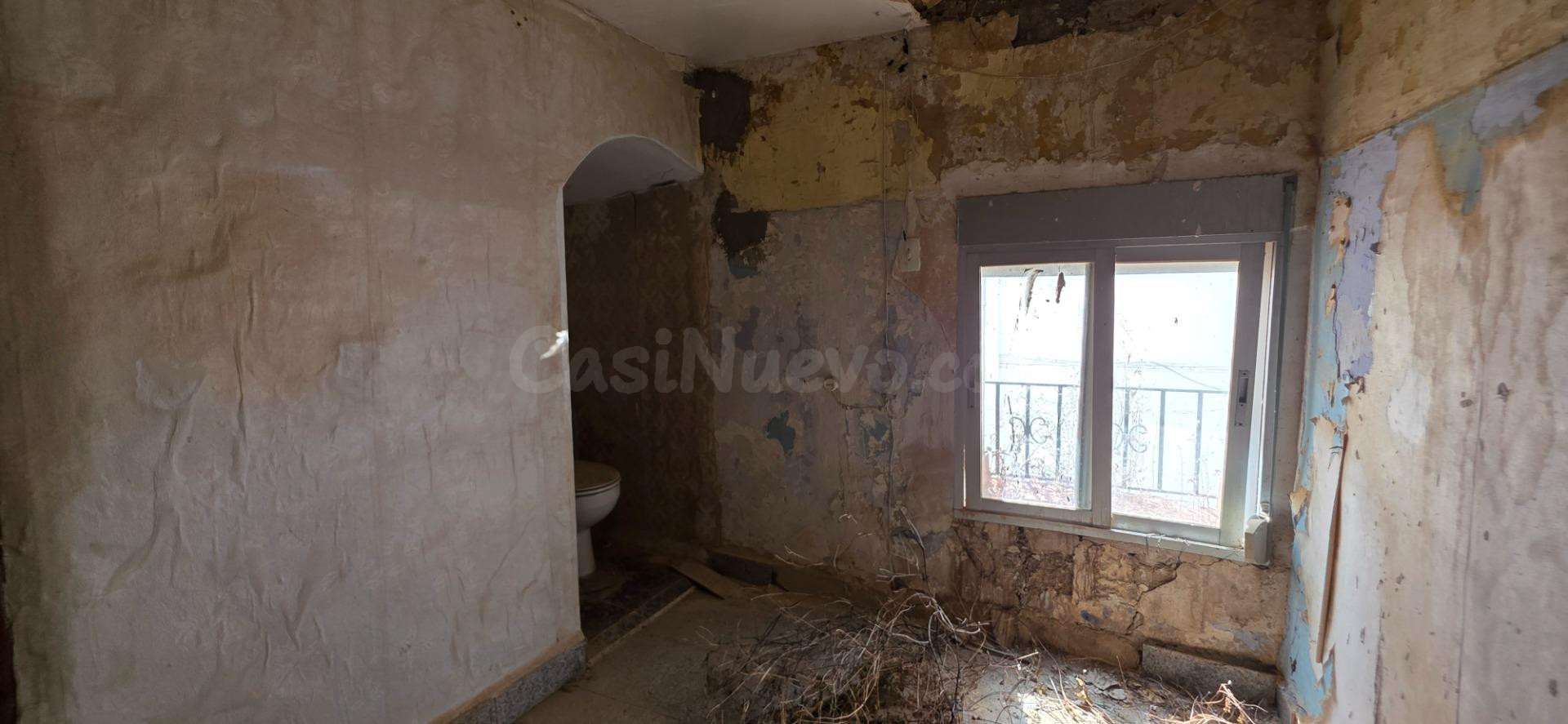 Casa de pueblo en el centro de Villar del Arzobispo - foto 5