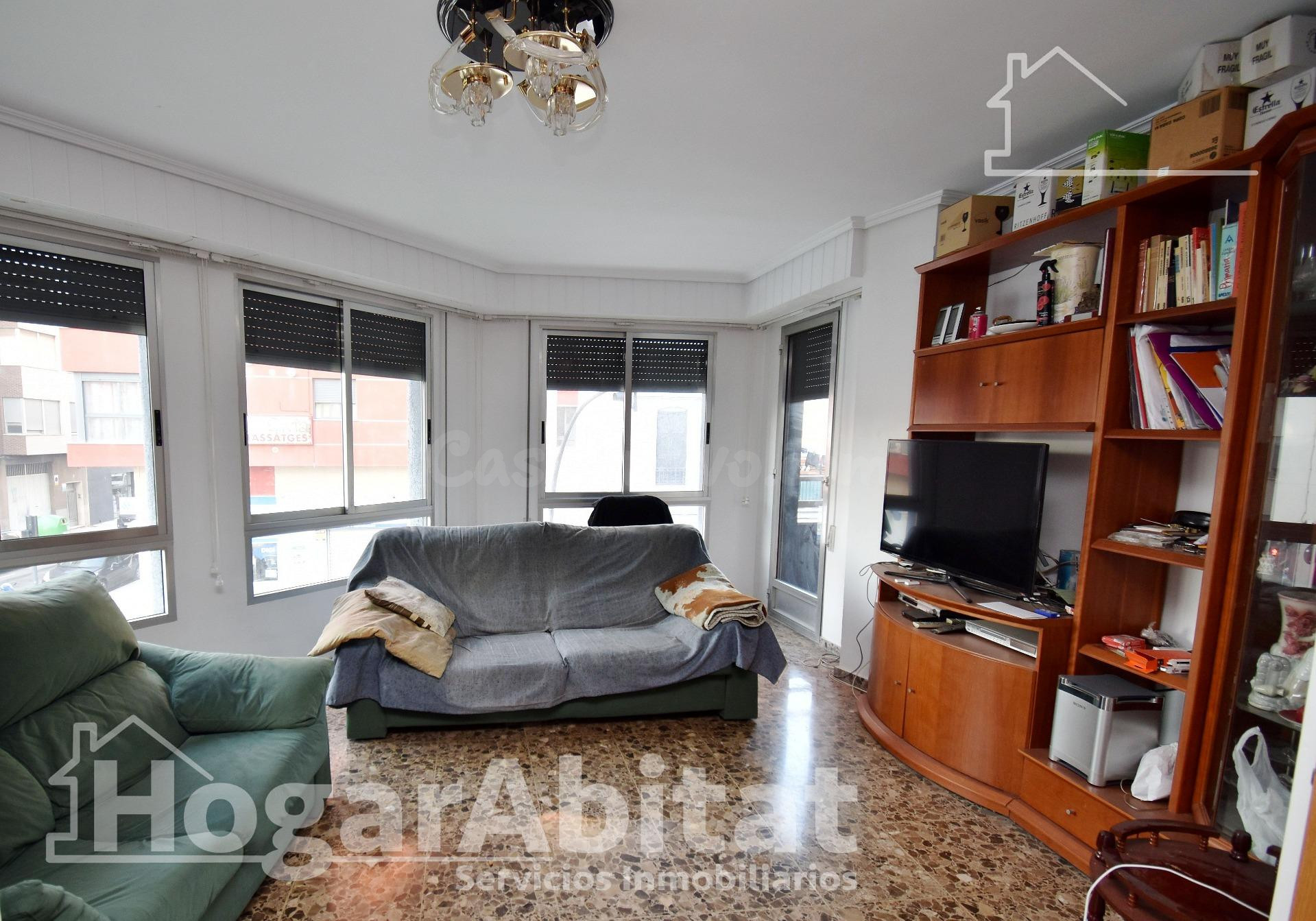 ¡OPORTUNIDAD DE INVERSIÓN! EDIFICIO DE CINCO ALTURAS CON LOC - foto 3