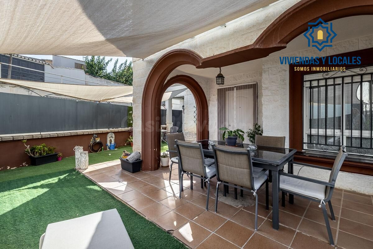 Casa en Gojar con patio de 65m - foto 3