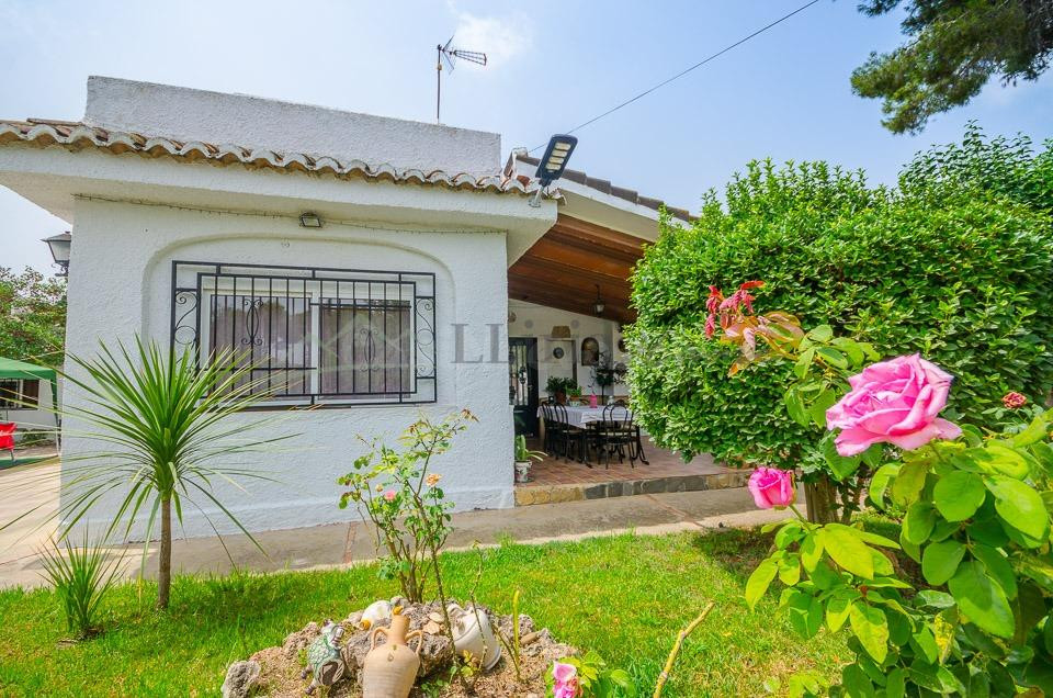 Ref. 04389.- Chalet independiente con casa de invitados, pis - foto 2