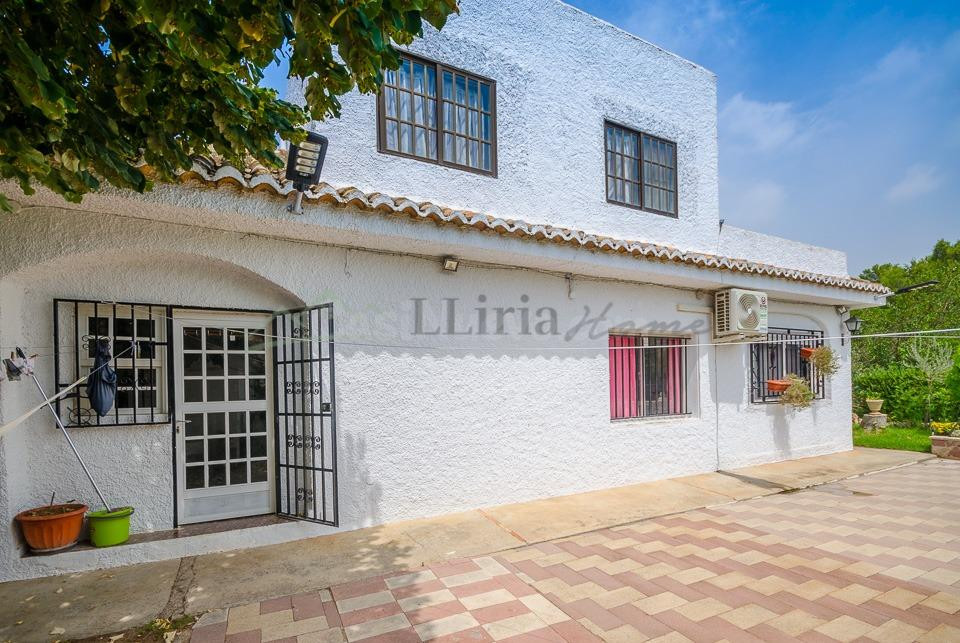 Ref. 04389.- Chalet independiente con casa de invitados, pis - foto 5