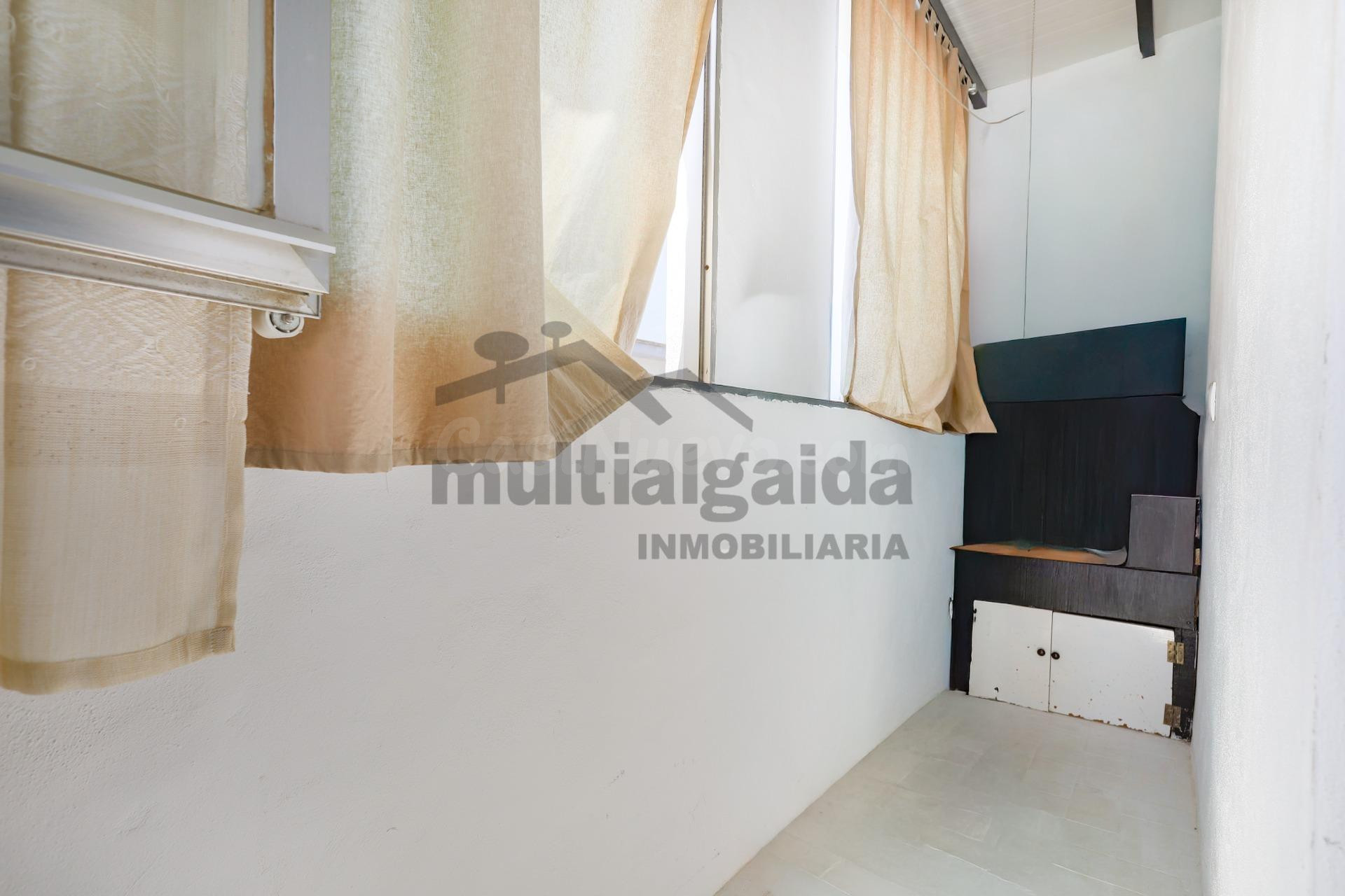 PISO EN BARRIADA DEL CARMEN - foto 2
