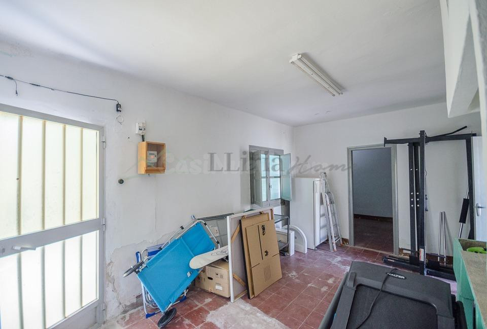 Ref. 04392.- Casa de pueblo con gran terraza en el centro de - foto 4