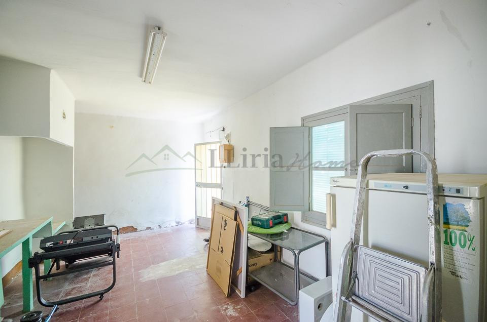 Ref. 04392.- Casa de pueblo con gran terraza en el centro de - foto 5