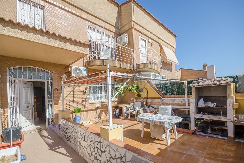 Ref. 04397.- EXCLUSIVA- Adosado en Benissanó, excelente ubic - foto 2