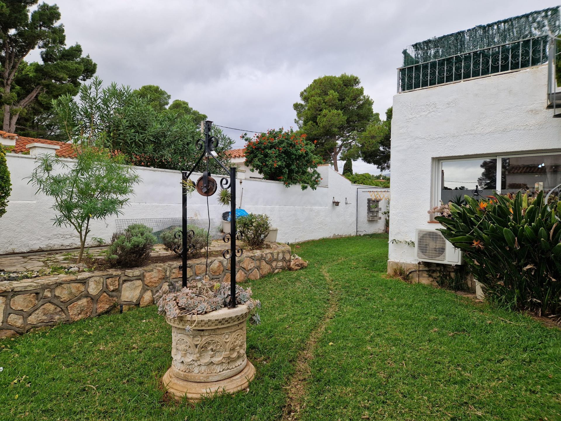 Espectacular chalet en zona tranquila con piscina y terraza