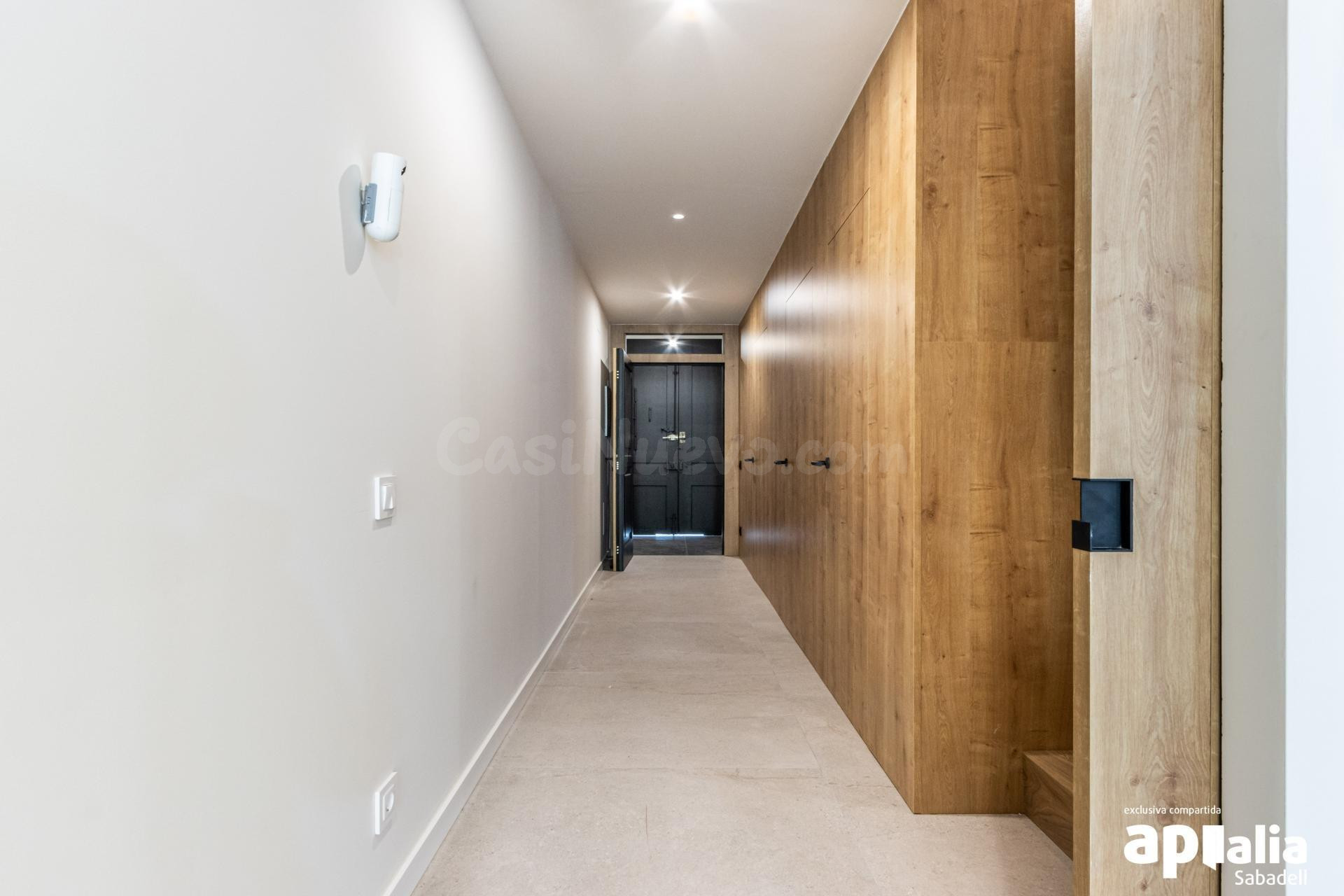 CASA REFORMADA A ESTRENAR CON PATIO Y TERRAZA, EN EL CENTRO  - foto 4