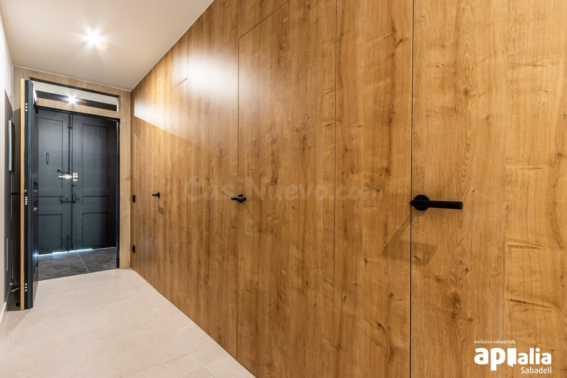 CASA REFORMADA A ESTRENAR CON PATIO Y TERRAZA, EN EL CENTRO  - foto 5