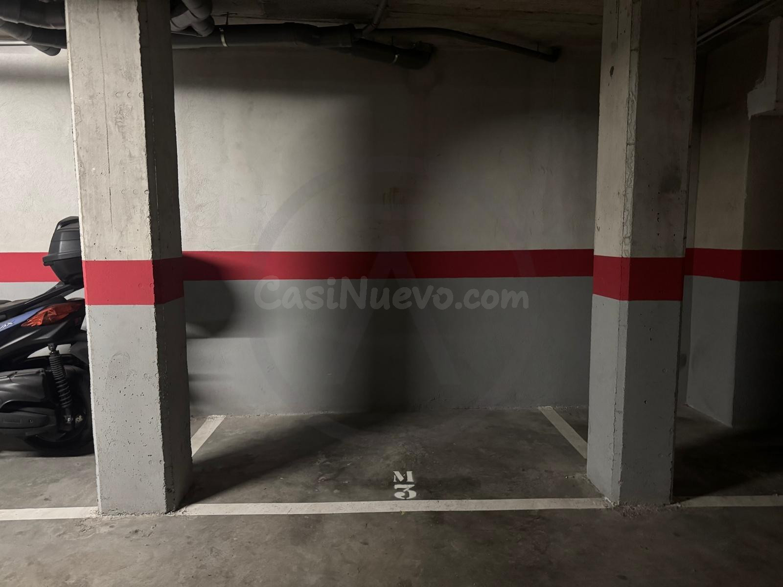 Parking 8m² en venta - Escoles