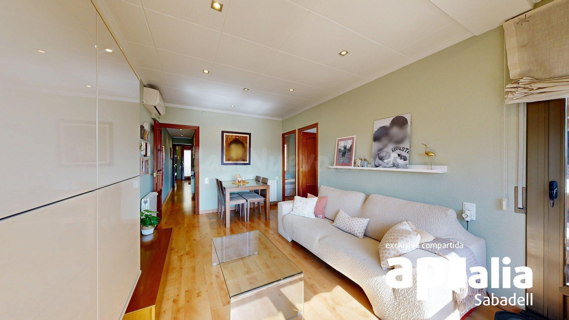 PISO DE 4 habitaciones Y BALCÓN, EN LA CREU DE BARBERÀ - foto 2
