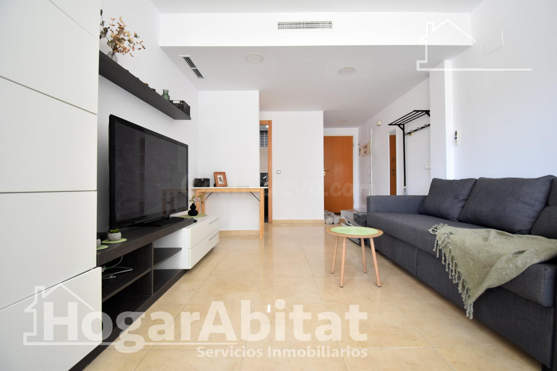 SEMINUEVO CON TERRAZA, PISCINA Y GARAJE - foto 5