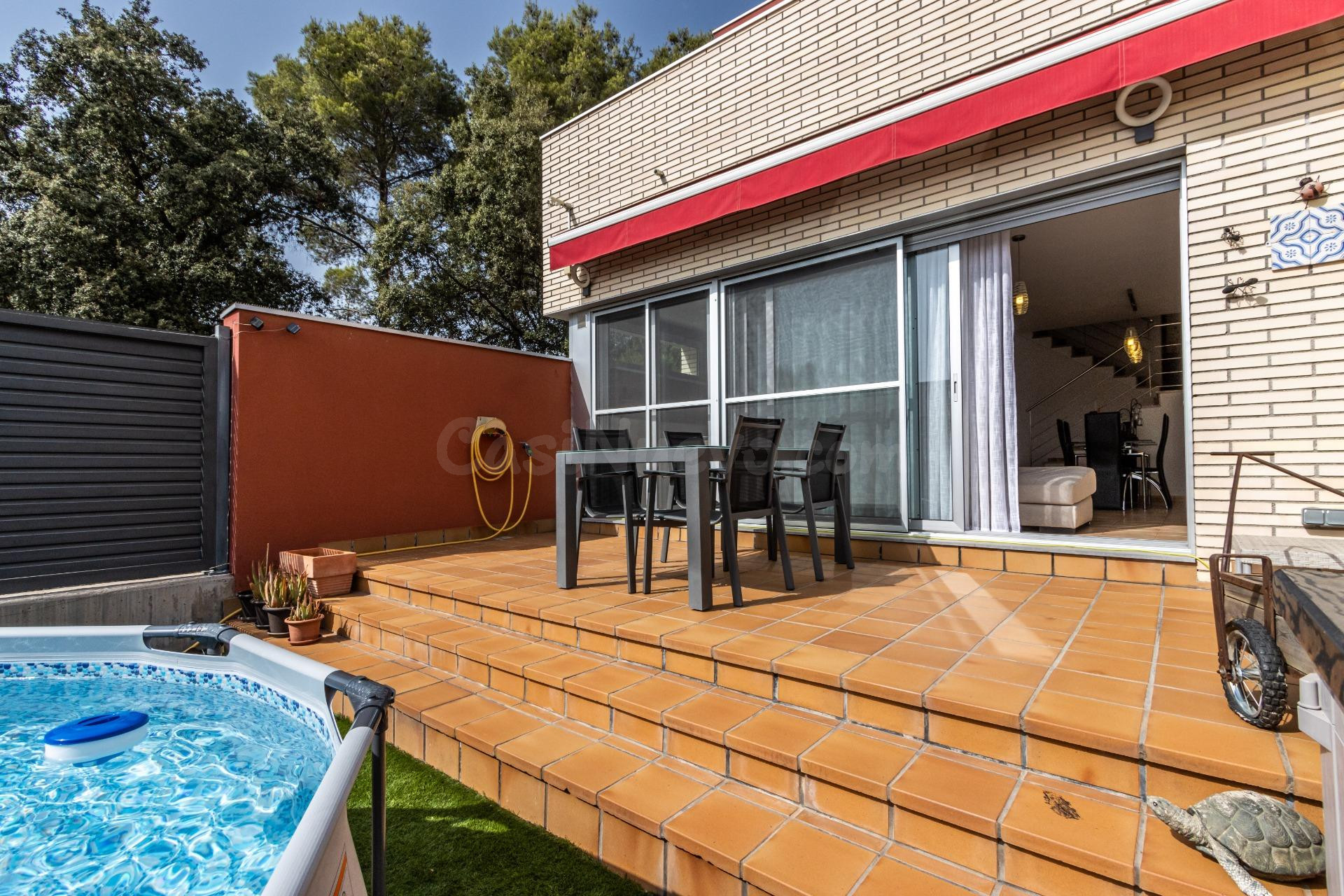 MAGNÍFICA CASA PAREADA JUNTO AL BOSQUE DE PEDRASANTA. - foto 5