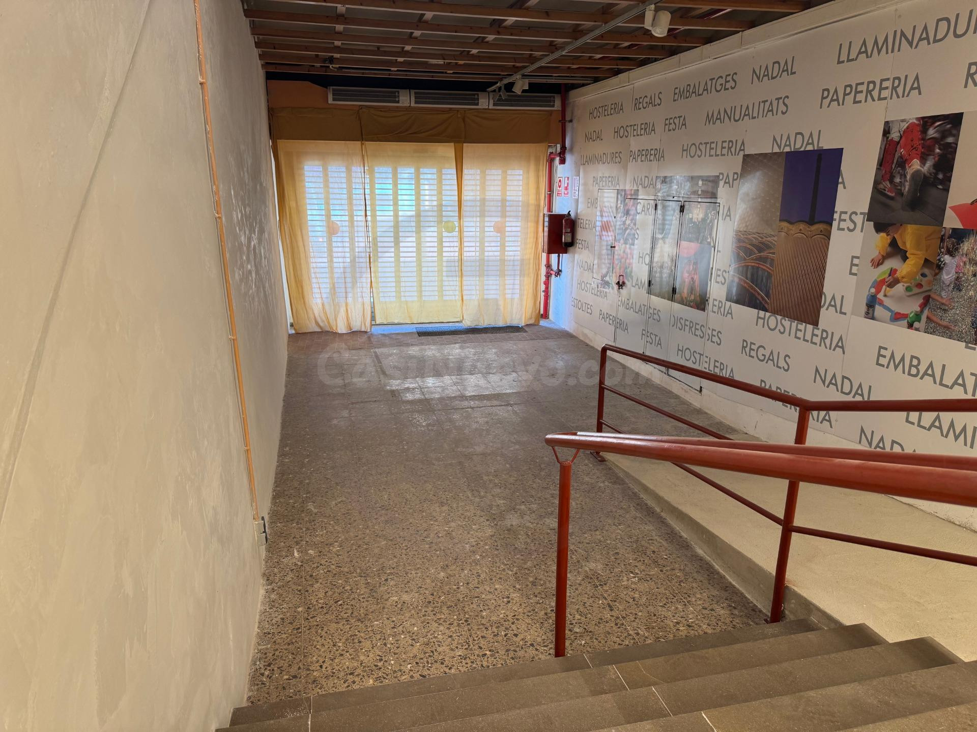 Local comercial 896m² en alquiler - Centre - foto 3