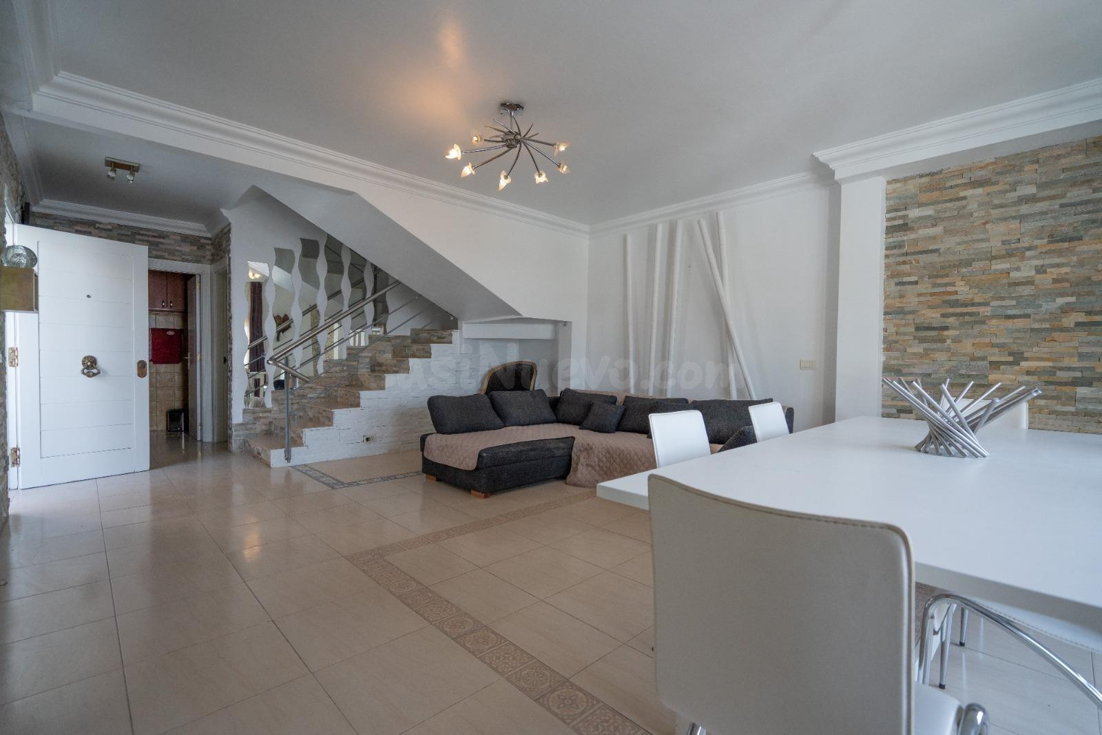 GRAN VIVIENDA IDEAL PARA FAMILIAS CON PISCINA - foto 4