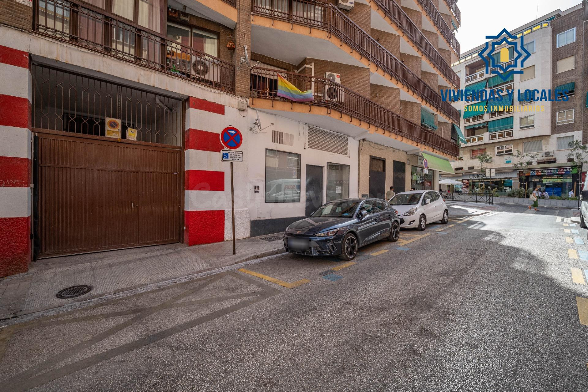 ¡Oportunidad Única! Garaje en el Corazón de Granada por solo