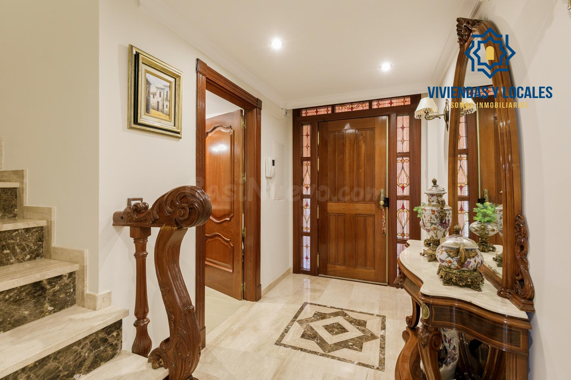 Chalet accesible de gran amplitud, con jardín privado, garaj - foto 5