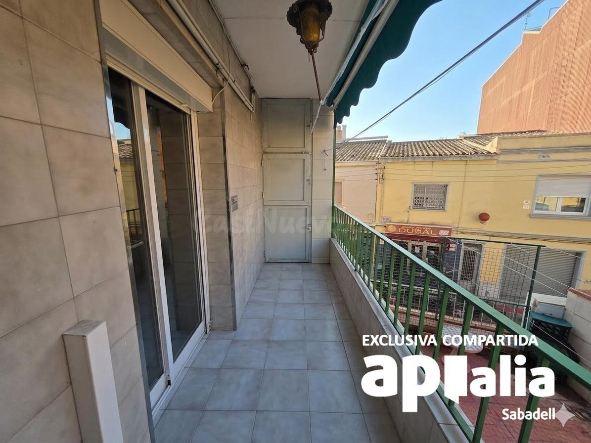 PISO EN LA CREU DE BARBERÀ EN SABADELL - foto 4