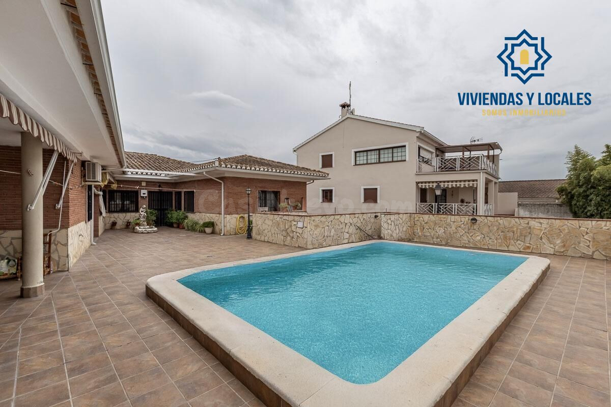 Chalet en planta baja en Pedro Ruiz, Santa Fe - foto 3